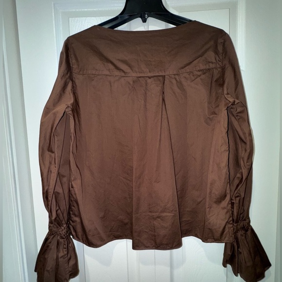 Something Navy brand Brown ruffled Sleeve top. EUC. Size M. - Picture 2 of 5